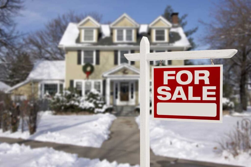 look at how nice this home looks in the winter - that's one of the reasons listing in the winter can help you sell your house